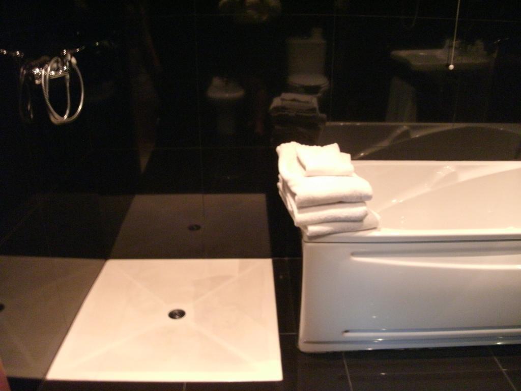 Santo Thyrso Hotel Santo Tirso Bagian luar foto