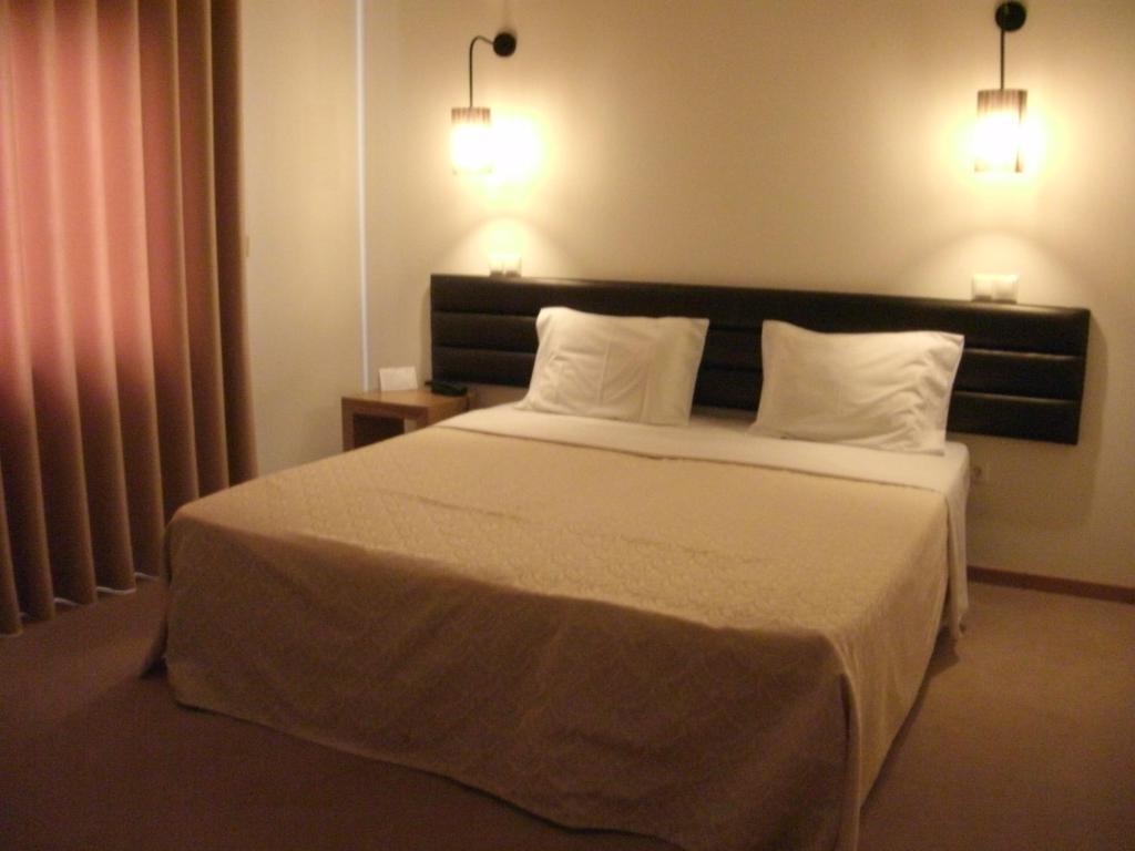 Santo Thyrso Hotel Santo Tirso Ruang foto